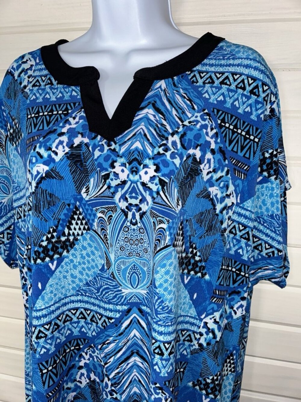 Christopher & Banks Sz LARGE Blue Black Liquid Knit Tunic Split Neck Stretch EUC